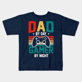 Dad by day, gamer by night Kids T-Shirt